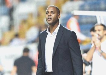 Patrick Kluivert: “Tabiri caizse bir lanet var”