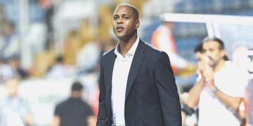Patrick Kluivert: “Tabiri caizse bir lanet var”