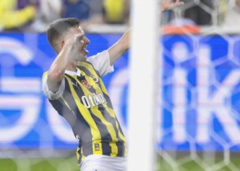 Szymanski’nin menajerinden transfer savlarına flaş cevap!