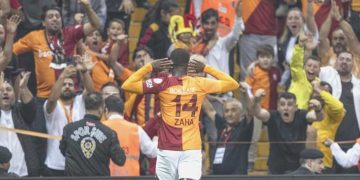 Zaha harika bir golle siftahı yaptı!