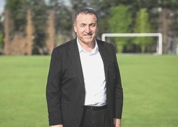 “Zorunluluk gereği bazen değişiklik gerekiyor”