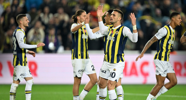 Fenerbahçe evinde Fatih Karagümrük’ü iki golle geçti