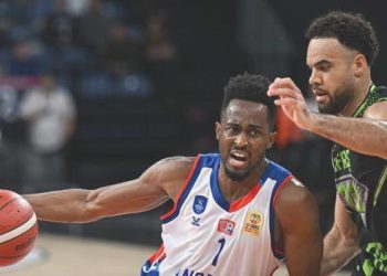 Anadolu Efes zorlanmadı