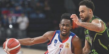 Anadolu Efes zorlanmadı