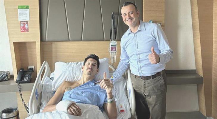 Anadolu Efes’in yıldızından makûs haber! Parmağı kırıldı…