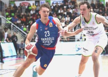 Anadolu Efes’ten Öğretmenler Günü jesti