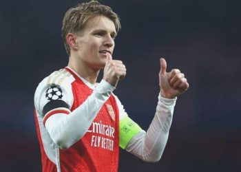 Arsenal gol oldu yağdı! İşte gecenin sonuçlar