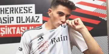 Beşiktaş resmen duyurdu! 4 yıllık imza