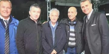 Beşiktaş’ın eski hocası hastaneye kaldırıldı