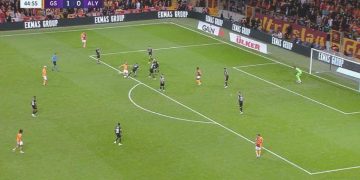 Dries Mertens’den imza golü!