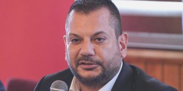 Ertuğrul Doğan’dan yüzüne biber gazı sıkılan minik taraftara jest