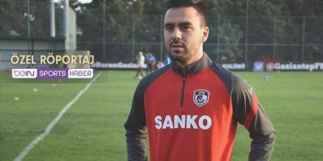 Furkan Soyalp: “Montella canı sıkılınca oyuncu çalımlıyor”
