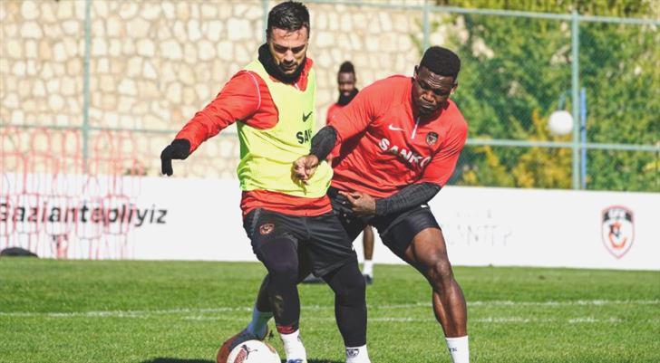 Gaziantep FK hazırlıklarını sürdürüyor