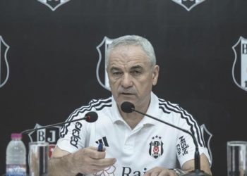 İstek Çalımbay, Burak Yılmaz’ın 11’ini değiştirdi