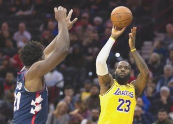 Los Angeles Lakers tam 44 sayı farkla mağlup