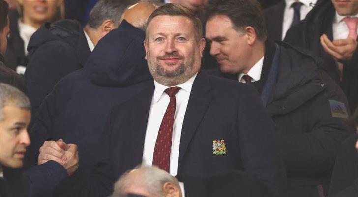 Manchester United CEO’su istifa etti