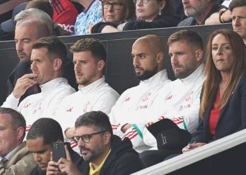 ManU’da ayrılık zamanı! Erik deri Hag iki ismin biletini kesti