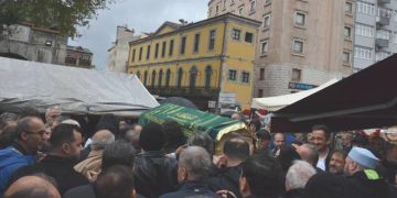 Muammer Latife son seyahatine uğurlandı