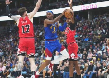 Onuralp Bitim birinci maçında çift haneyi buldu!