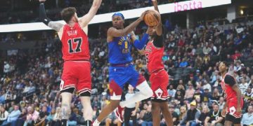 Onuralp Bitim birinci maçında çift haneyi buldu!