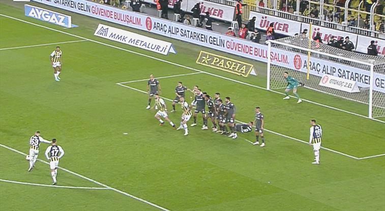 Szymanski’nin füzesi direkte patladı