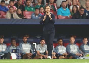 Xabi Alonso saha kenarında da parlıyor