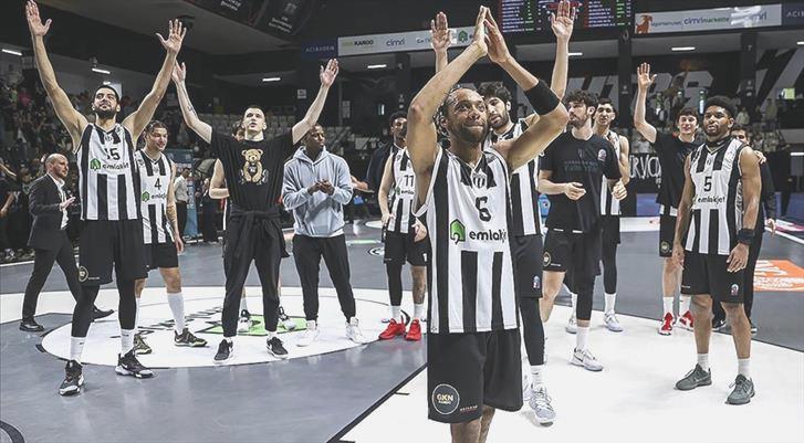 Beşiktaş Emlakjet’e derbide seyircisiz oynama cezası