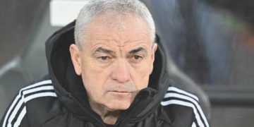 Beşiktaş idaresine davet: “Rıza Çalımbay 1,5 yıl vazifede kalmalı”