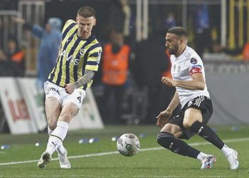 Beşiktaş ikinci yarılarda, Fenerbahçe ise maçın tamamında gol atıyor