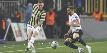 Beşiktaş ikinci yarılarda, Fenerbahçe ise maçın tamamında gol atıyor