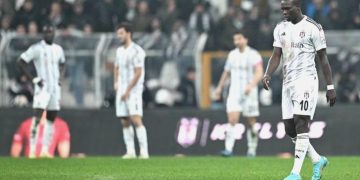 Beşiktaş, şampiyonluk yarışında büyük yara aldı