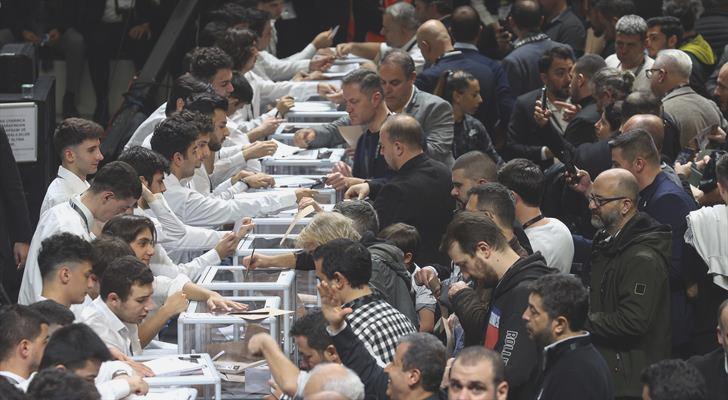 Beşiktaş’ta seçim yoğunluğu