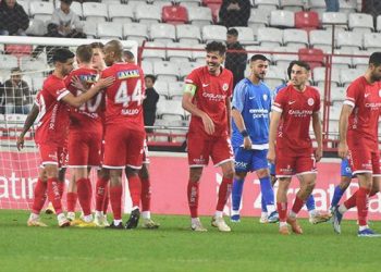 Bitexen Antalyaspor gösteriyle turladı: 6-1