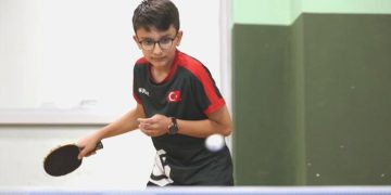 En güzellerin ortasına giren Ali Enes’in amacı büyük