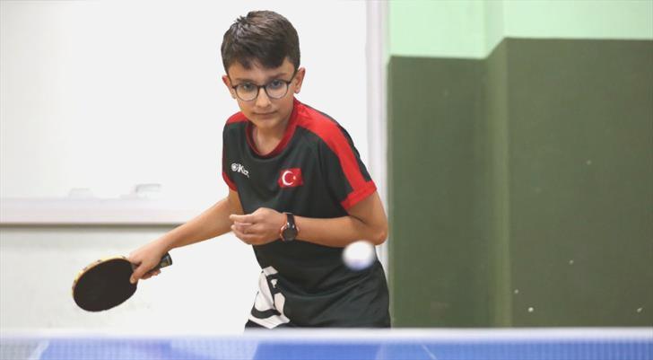 En güzellerin ortasına giren Ali Enes’in amacı büyük