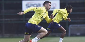 Fenerbahçe Suudi Arabistan’a gitti