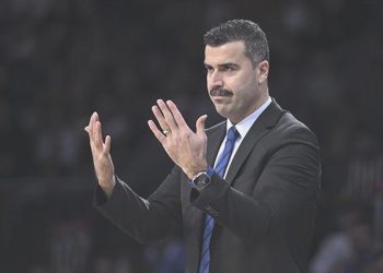 “Güçlü karakterler güç vakitlerde âlâ tepki verirler”