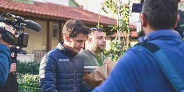 Hakem Halil Umut Meler İzmir’deki meskenine geldi