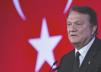 Hasan Arat’ın birinci imtihanı derbide