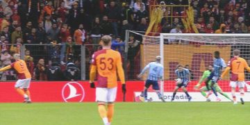 Icardi’nin şutu çizgiden çıktı