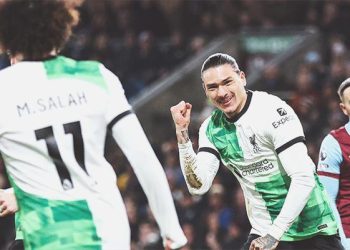 Liverpool yanılgı yapmadı, maç ziyadesiyle liderlik koltuğuna oturdu