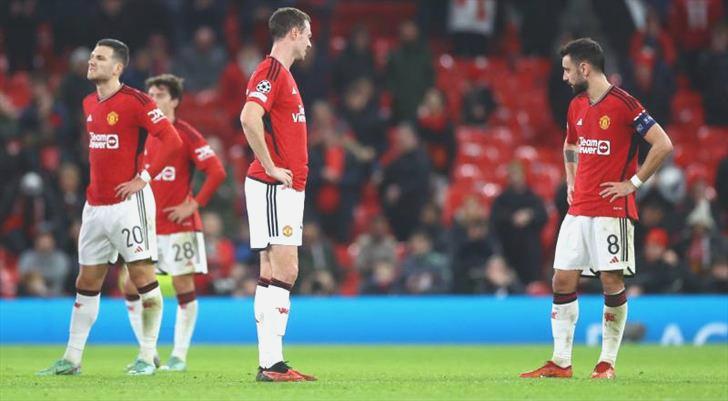 Manchester United rekorla Avrupa’ya veda etti