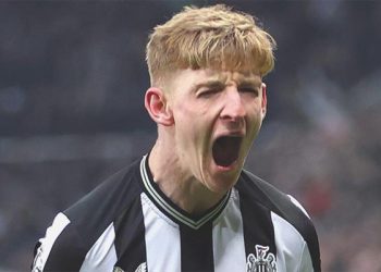 Newcastle United ManU’yu tek golle devirdi