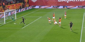 Siltaş Yapı Pendikspor golü buldu fakat bayrak havada