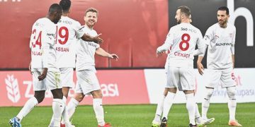 Siltaş Yapı Pendikspor güle oynaya turladı