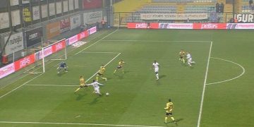 Trezeguet sert vurdu, Alp Arda çıkardı