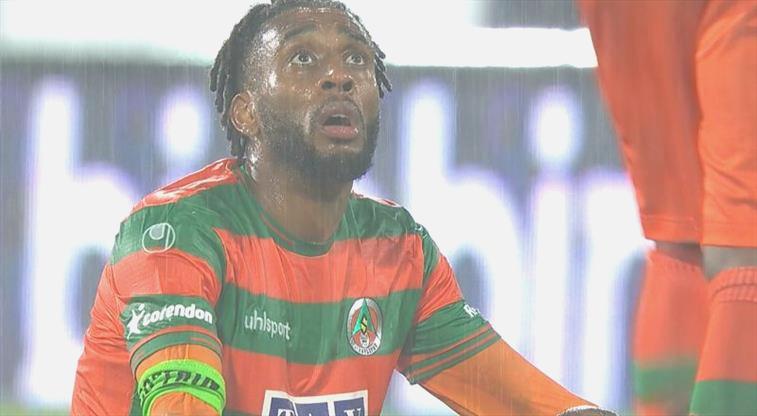 Alanya’da 1 kırmızı kart daha!