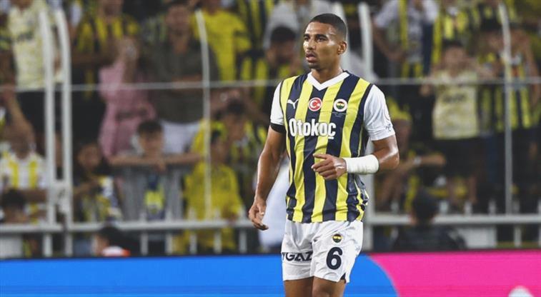 Alexander Djiku: “Benden takımda olmamı istedi”