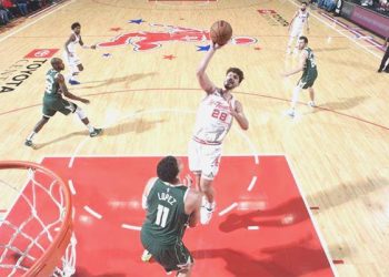 Alperen double double yaptı, Rockets Bucks’ı yendi