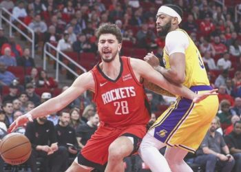 Alperen gösteri yaptı, Rockets sıkıntı maçta kazandı!